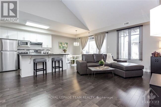 Photo du bâtiment - 1065 Beryl Private