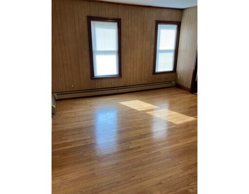 Building Photo - 542 4th St