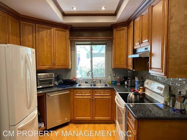 Building Photo - 2 br, 2 bath House - 1104 Cedar Gables Dr