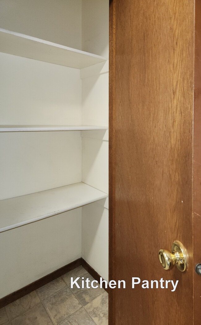 Kitchen pantry - 605 Clark St