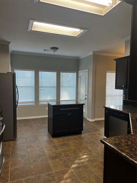 Building Photo - 31439 Camden Village Dr