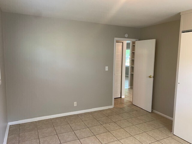 Building Photo - 5939 PRICE LANE