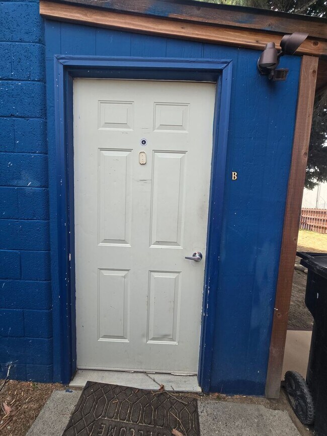 Foto del edificio - 1403 12th St W