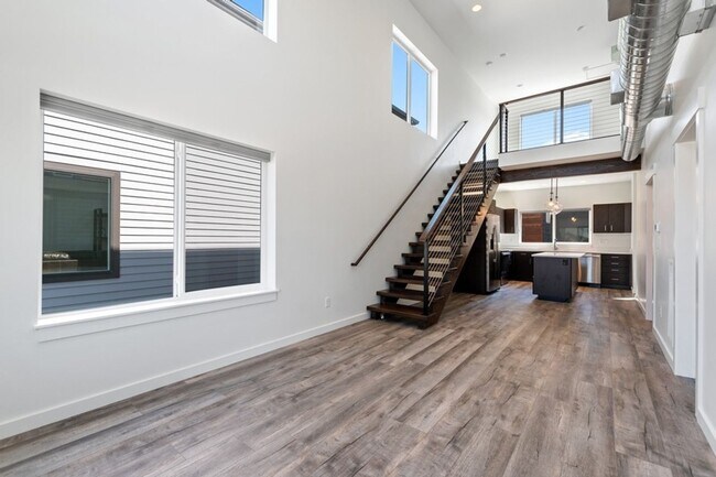 Foto del edificio - 2 bedroom, 2 bath townhome, close to downtown Whitefish!