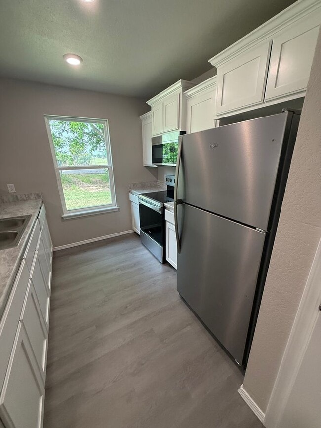 Building Photo - 1801 Wirsing Ave