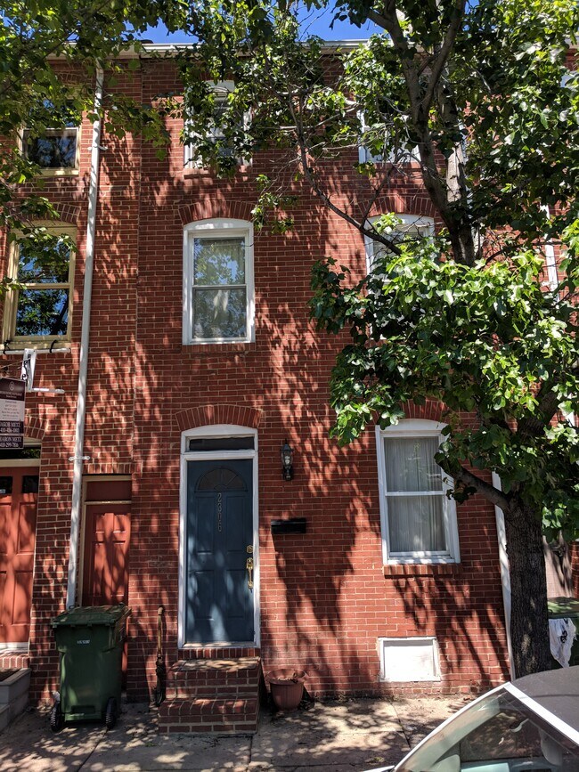Building Photo - 2306 Cambridge St