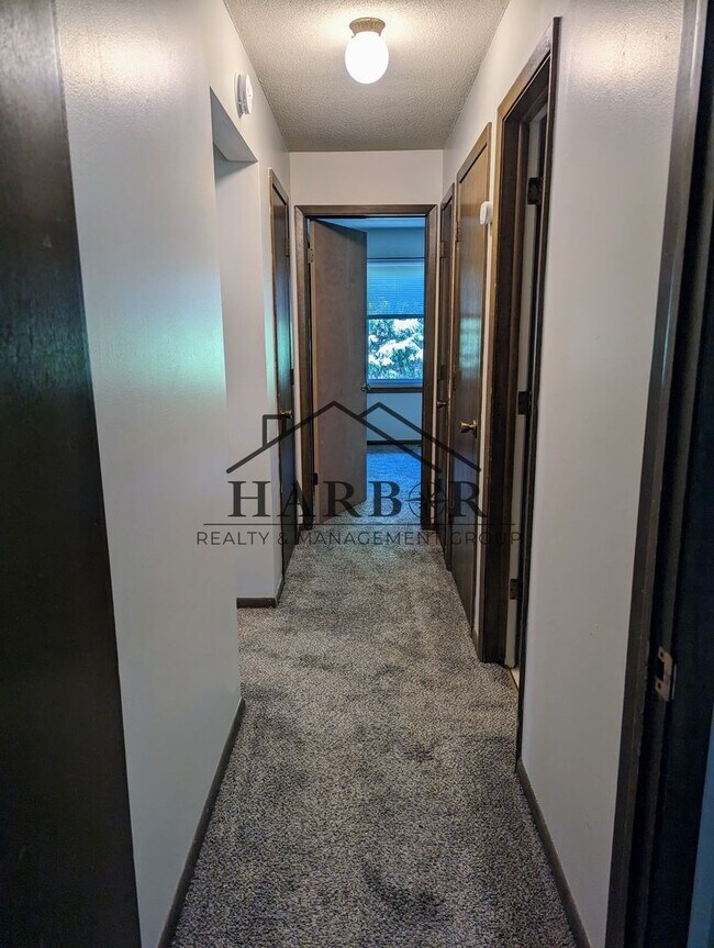 Foto del edificio - 2 Bedroom 1 Bath - Special: 1st Month Free