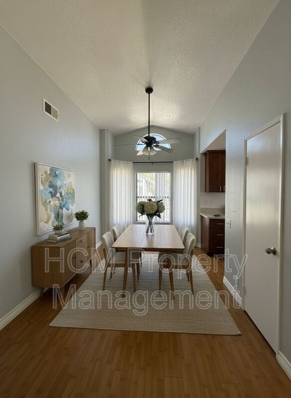 Photo - 329 Huntington House