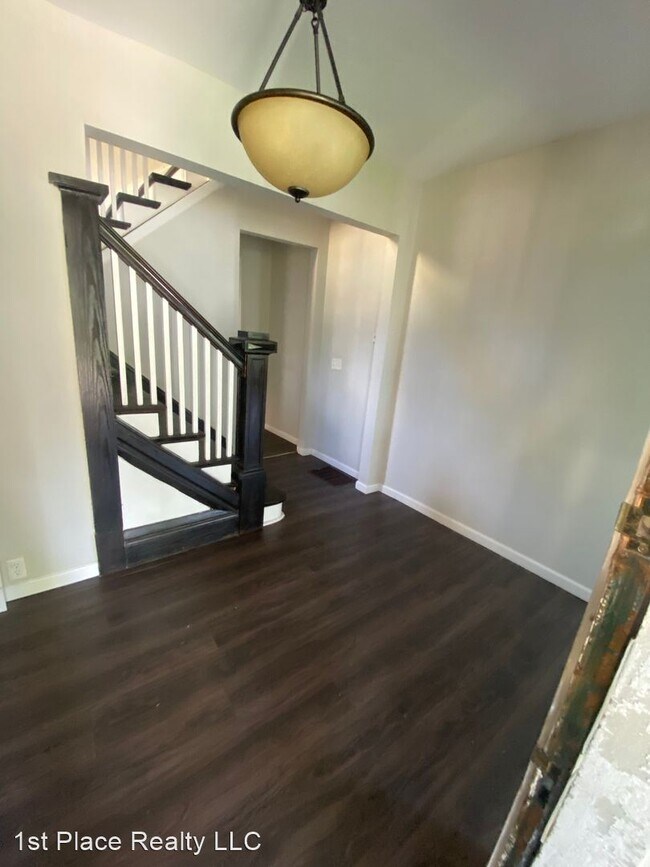 Building Photo - 5 br, 2.5 bath House - 158 E Northwood ave
