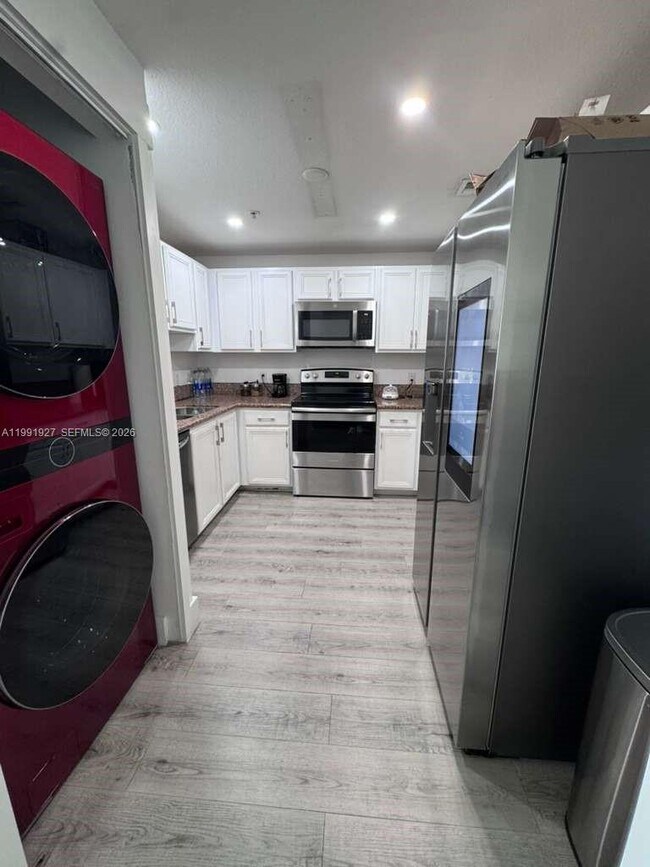 Foto del edificio - 5271 SW 8th St