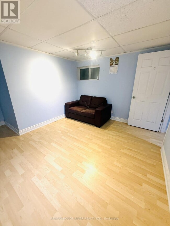 Building Photo - 15 Berkham Rd