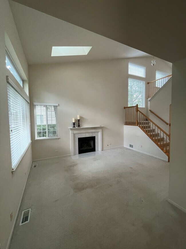 Building Photo - 3092 Kentshire Cir