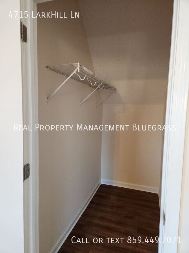 Building Photo - 4715 Larkhill Ln