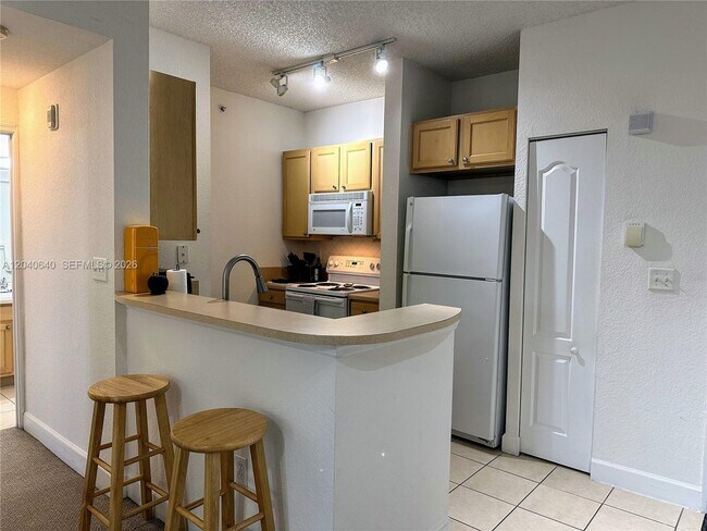 Foto del edificio - 6001 SW 70th St