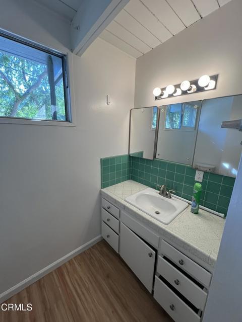Foto del edificio - 3707 Mayfield Ave