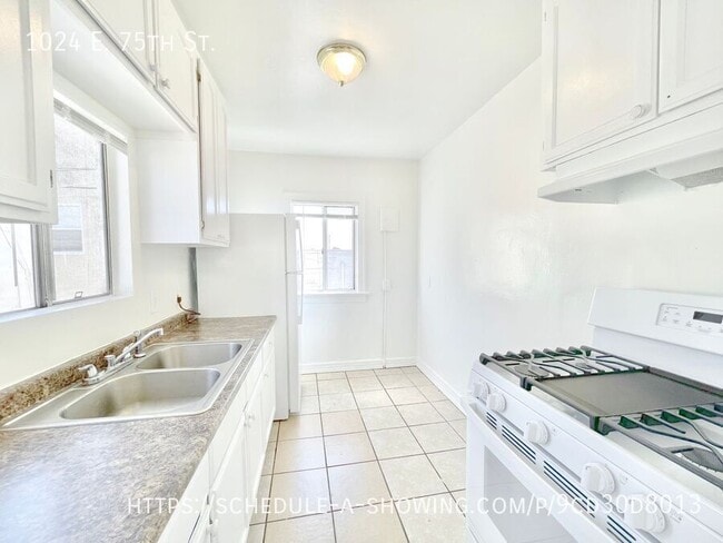 Foto del edificio - 1024 E 75th St
