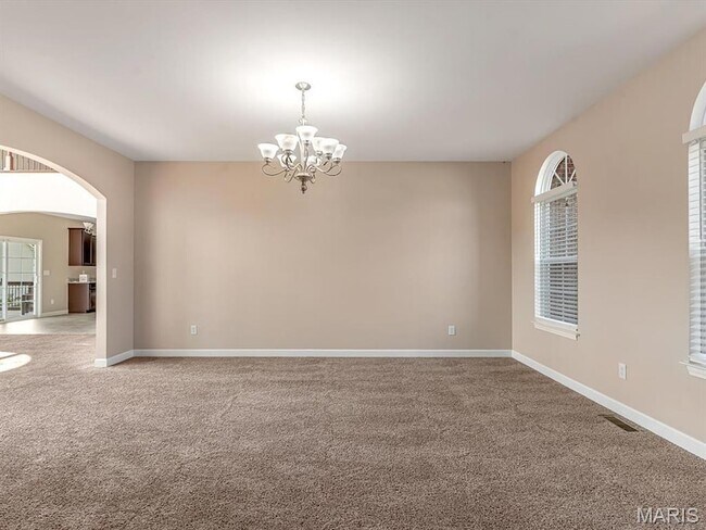 Building Photo - 7010 Monaco Dr