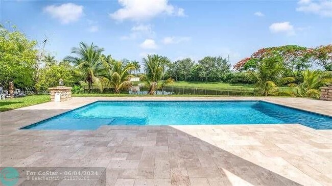 Foto del edificio - 2637 NW 84th Way