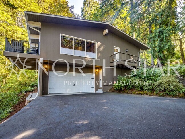 Foto del edificio - Hidden Lake Oswego Mid-Century Treasure