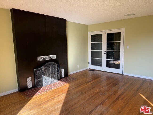 Foto del edificio - 2261 W 26th Pl