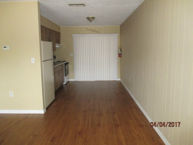 Foto del edificio - 6022 Antrim St