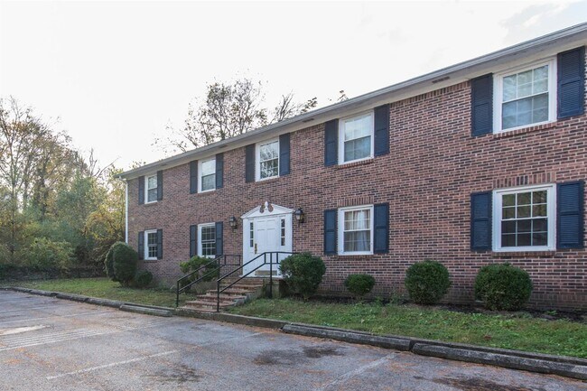 Building Photo - 459-120 Sycamore Ct