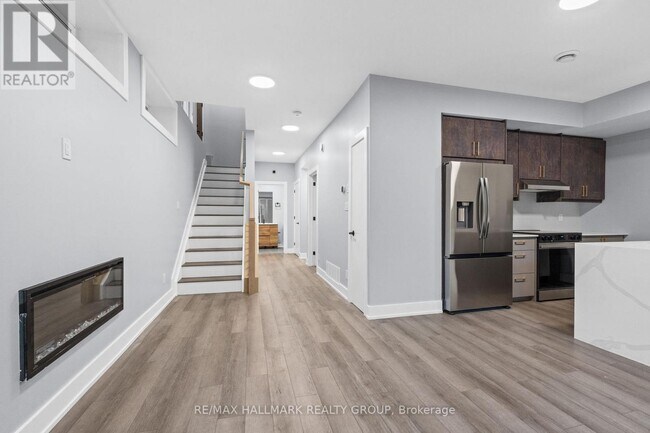 Building Photo - 884 Byron Ave