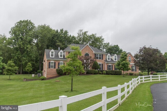 Building Photo - 13010 Boswell Ct