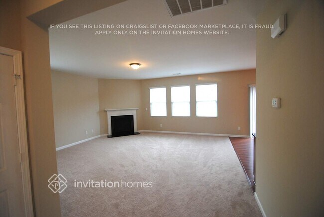 Foto del edificio - 8003 Blue Stream Ln