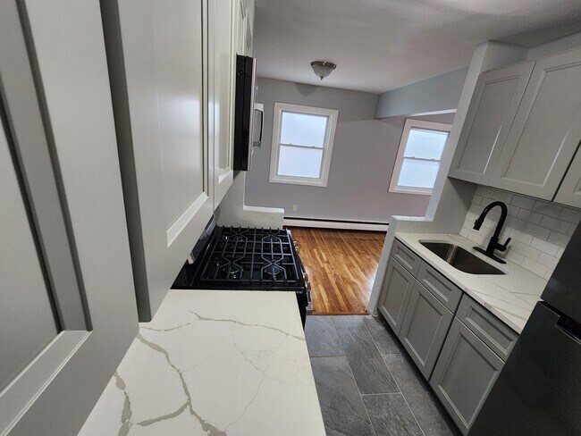 Foto del edificio - 725 Scotland Rd