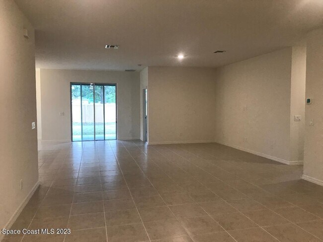 Foto del edificio - 750 August St SE