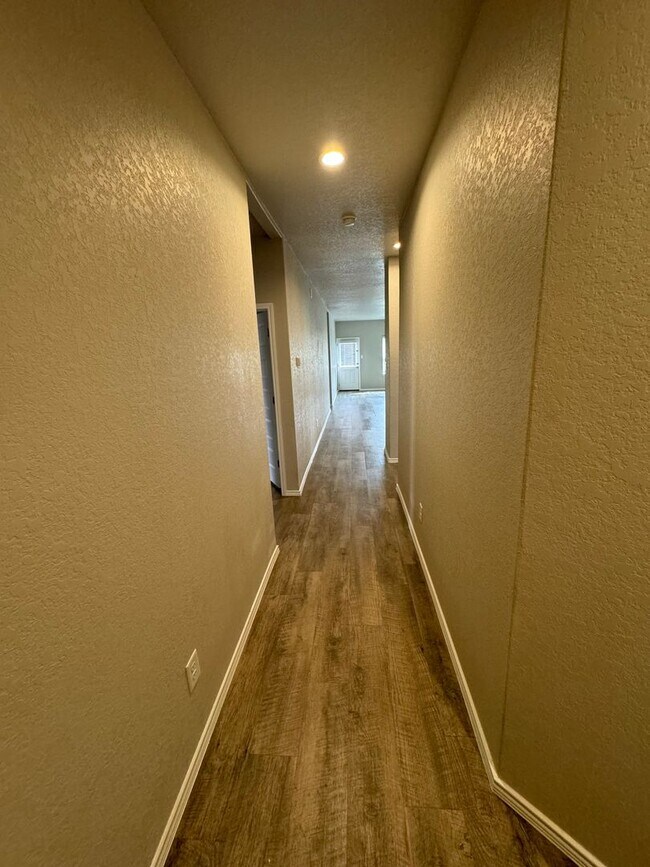 Building Photo - NOW PRELEASING!  Four Bedroom | Two Bathroom Home in Scott Hollow