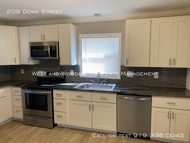 Building Photo - 209 Dowd St