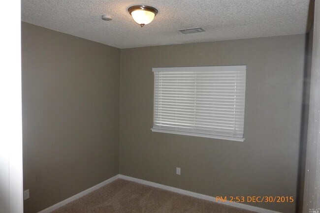 Building Photo - 2031 California Dr