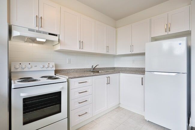 Photo - The Summit Apartments