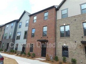 Building Photo - 1563 S Church St