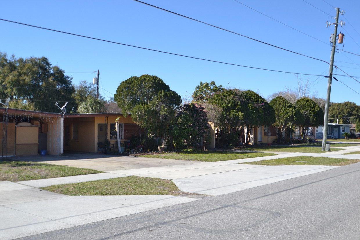 Primary Photo - Calypso Apartments