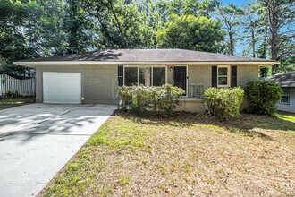 Building Photo - 1686 Derrill Dr