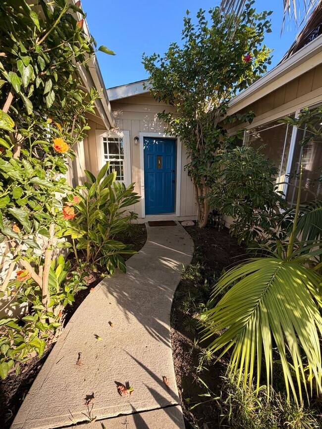 Foto del edificio - Beautiful 4 Bedroom Huntington Beach House For Rent!