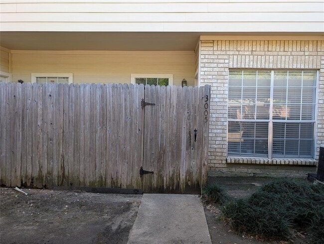 Building Photo - 7575 Cambridge St