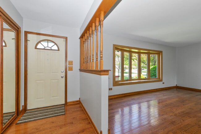 Foto del edificio - 7745 Woodstock Dr