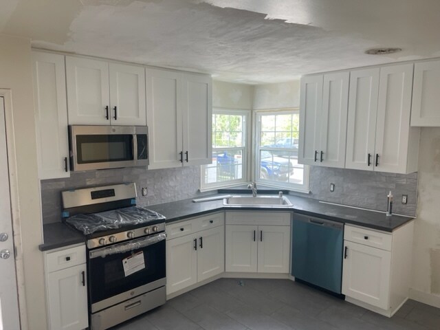 Primary Photo - 5325 Whitsett Ave