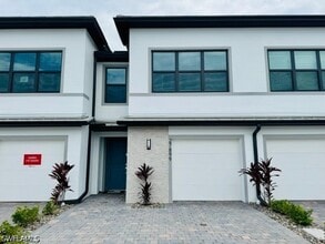 Building Photo - 27899 Radiant Ct