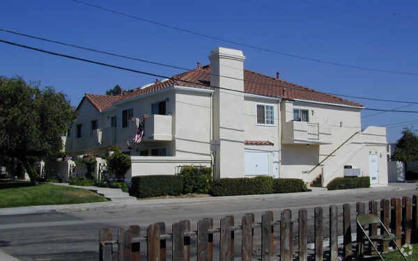 Building Photo - 1301 Baker St
