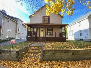 Building Photo - 2236 9th St SW