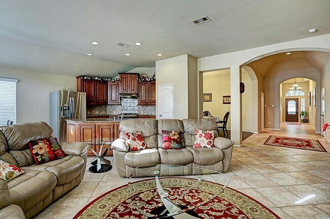 Building Photo - 13312 Highland Lake Ln