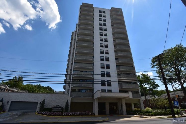 Foto principal - 1600 Center Ave