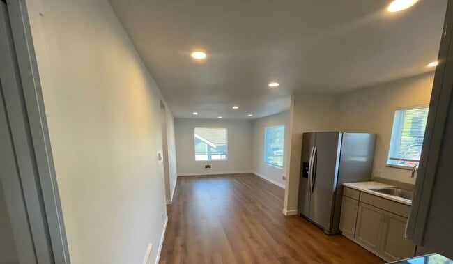 Foto del edificio - 405 Williams Ave N