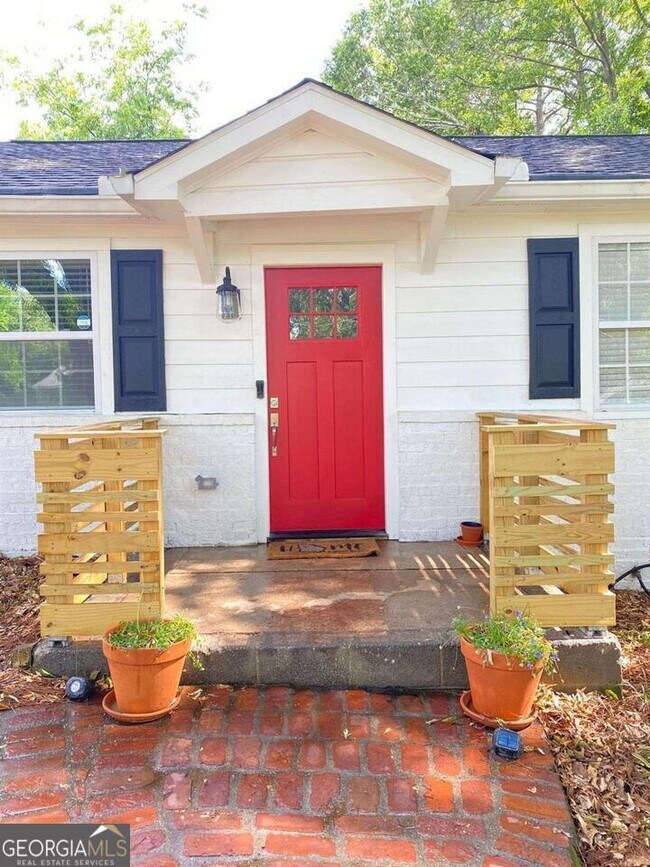Building Photo - 1127 Dobbs Dr SE