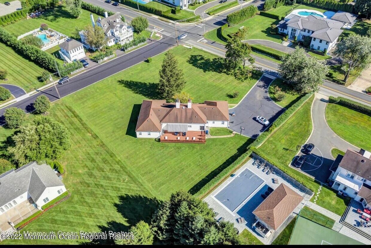 60 Larchwood Ave, Oakhurst, NJ 07755 House Rental in Oakhurst, NJ